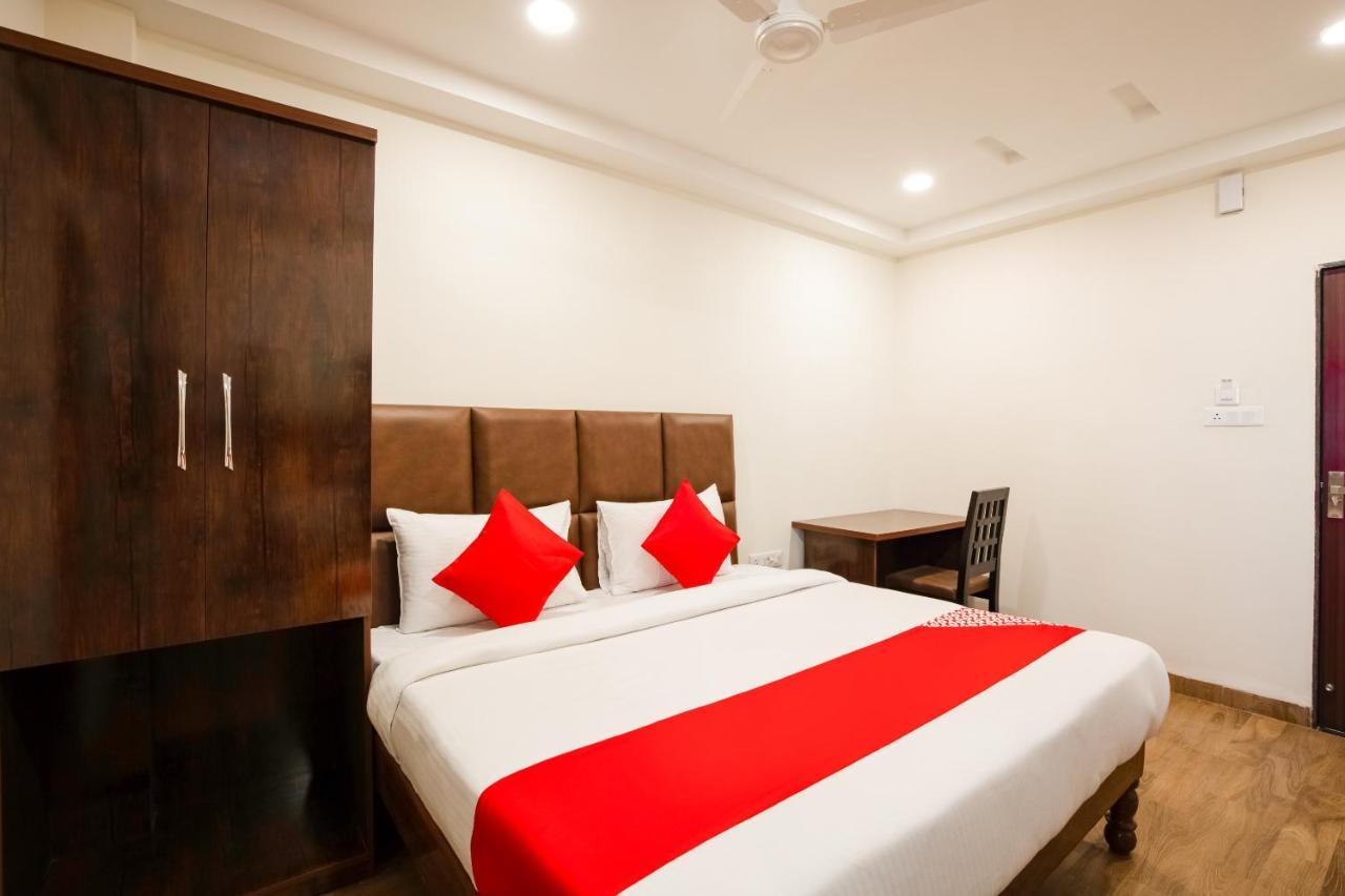 Oyo 71689 Hotel S Pride Indore Bagian luar foto