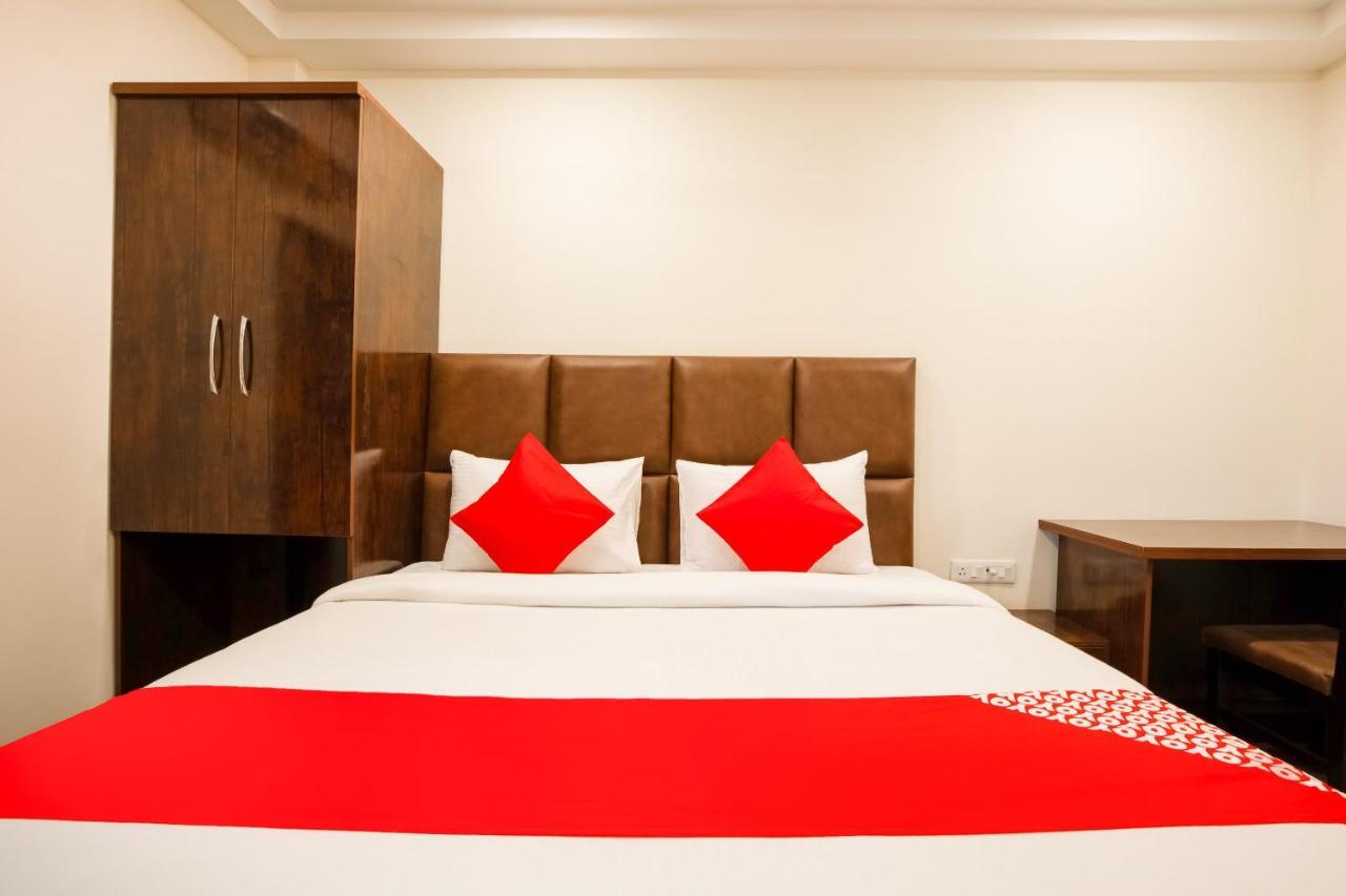 Oyo 71689 Hotel S Pride Indore Bagian luar foto